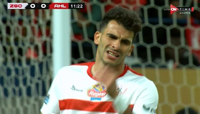 تصدي مصطفي شوبير يحرم احمد سيد زيزو من تسجيل هدف بنهائي كأس مصر