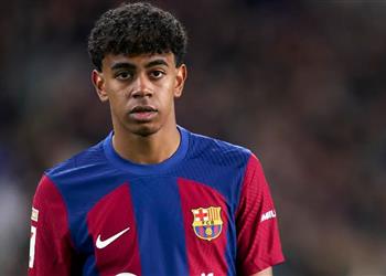 تقارير عرض خرافي من باريس سان جيرمان لضم لامين يامال وبرشلونة يرد