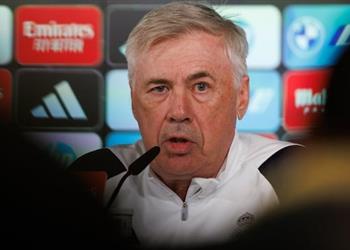 أنشيلوتي يدافع عن فينيسيوس وبيلينجهام ويعلن موعد عودة كورتوا وميلتياو