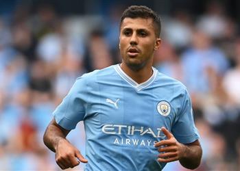 رودري يوضح الفارق بين الدوري الإنجليزي والإسباني ويصرح الكرة الذهبية حلمي