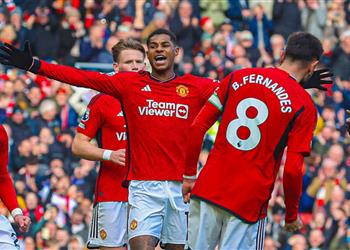 فيديو بركلتي جزاء مانشستر يونايتد يتخطى إيفرتون ويلاحق توتنهام في الدوري الإنجليزي