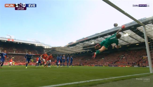 تصدي بيكفورد الخرافي في مباراة مانشستر يونايتد وايفرتون بالدوري الانجليزي