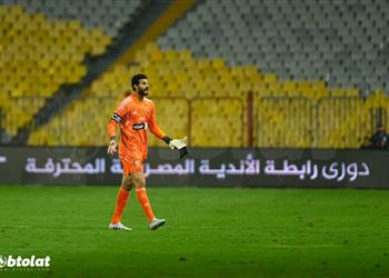 طبيب الأهلي يوضح تطورات إصابة محمد الشناوي بعد عودته من ألمانيا