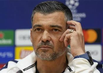 سبورت توضح حقيقة رغبة برشلونة في التعاقد مع كونسيساو لخلافة تشافي