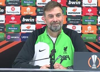 كلوب يوضح سبب استمراره الطويل مع ليفربول وحالة العائدين من الإصابة أمام أتالانتا