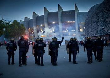 قوات مسلحة وطائرات استعدادات خاصة لمباراة باريس سان جيرمان وبرشلونة بسبب داعش