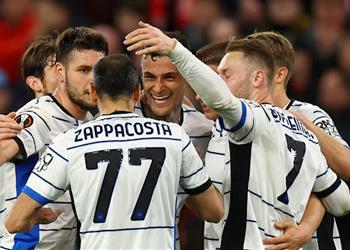 فيديو سكاماكا يسجل هدف أتالانتا الأول أمام ليفربول