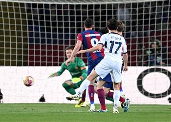 فيديو في 7 دقائق فيتينها ومبابي يسجلان هدفين لـ باريس سان جيرمان أمام برشلونة