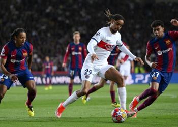 فرديناند يهاجم لاعب برشلونة بعد الخسارة أمام باريس سان جيرمان لا يمكنني تصديق ما فعله