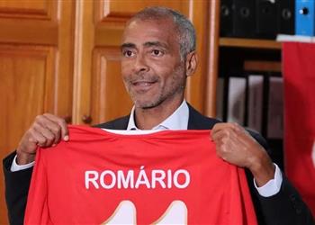 في عمر 58 عام ا روماريو يعود من الاعتزال لتحقيق حلم نادر