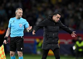 عقوبات تنتظر أراوخو وتشافي بعد الطرد في مباراة برشلونة وباريس سان جيرمان