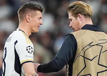 رغم أنباء التجديد توني كروس يثير التكهنات حول مستقبله مع ريال مدريد