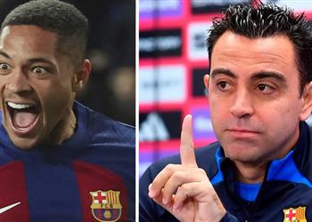 تشافي يفكر في خطة جديدة للاستفادة من روكي وليفاندوفسكي مع ا