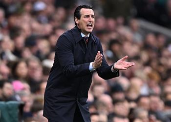 إيمري يوضح موقف واتكينز من مباراة مانشستر سيتي ويؤكد متحمسون للغاية