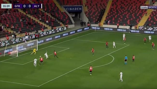 هدف احمد حسن كوكا الاول في مرمي غازي عنتاب بالدوري التركي