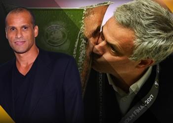 ريفالدو يرشح مورينيو لخلافة تشافي في برشلونة