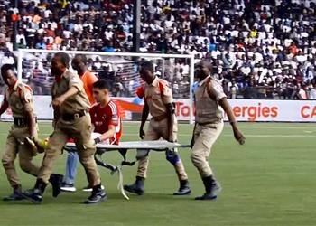 فيديو كوكا يغادر مباراة الأهلي ومازيمبي مصاب ا