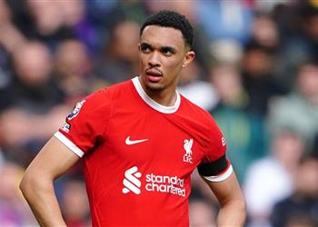 أرنولد يوضح كلمات لاعبي ليفربول بعد الخروج من الدوري الأوروبي