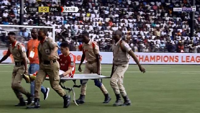 اصابة وخروج احمد كوكا في مباراة الاهلي ومازيمبي بدوري ابطال افريقيا