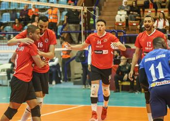 موعد والقناة الناقلة لمباراة الأهلي والنصر الليبي اليوم في نصف نهائي بطولة إفريقيا للكرة الطائرة