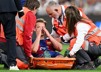 برشلونة ي علن التشخيص النهائي لإصابة دي يونج في مباراة الكلاسيكو