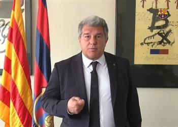 موندو ديبورتيفو تكشف عن المباراة التي يستند إليها لابورتا لإعادة الكلاسيكو