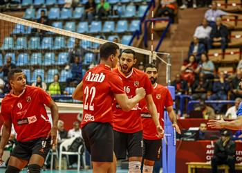 الأهلي يهزم النصر الليبي ويصعد إلى نهائي بطولة إفريقيا للكرة الطائرة