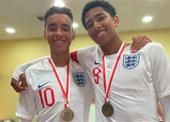 موسيالا يكشف عن مثله الأعلى ويؤكد أتطلع لمواجهة صديقي بيلينجهام أمام ريال مدريد