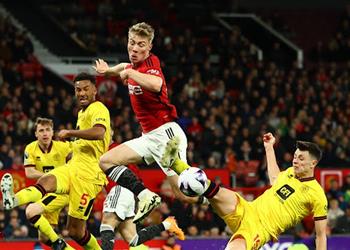 مانشستر يونايتد يقلب تأخره إلى فوز أمام شيفيلد يونايتد في الدوري الإنجليزي