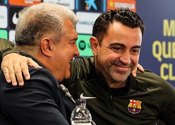 تشافي يوضح سبب تراجعه عن الرحيل من برشلونة ويؤكد ما ي قال يسيء لي