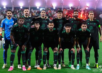 تشكيل الأهلي أمام الرياض في الدوري السعودي ثلاثي هجومي