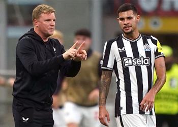 إيدي هاو يثير التكهنات بشأن مستقبل جيماريش مع نيوكاسل يونايتد