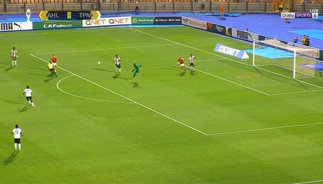 عمرو السولية كاد ان يسجل هدف امام مازيمبي والمدافع يخرج الكرة من علي خط المرمي