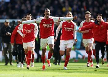 فيديو آرسنال يتخطى توتنهام بصعوبة وي عزز صدارته للدوري الإنجليزي