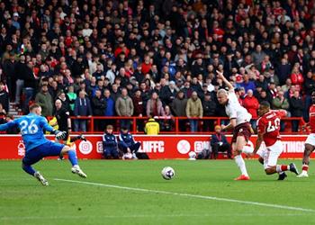 فيديو مانشستر سيتي يهزم نوتينجهام بثنائية ويواصل الضغط على آرسنال بالدوري الإنجليزي