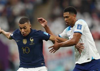 لاعب برشلونة يرشح مبابي وبيلينجهام للفوز بـ الكرة الذهبية 2024