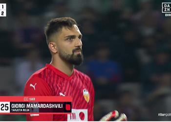 فيديو طرد حارس فالنسيا في مباراة برشلونة بـ الدوري الإسباني