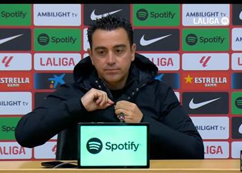 تشافي يوضح سر تألق ليفاندوفسكي أمام فالنسيا وسبب رغبته في الرحيل عن برشلونة