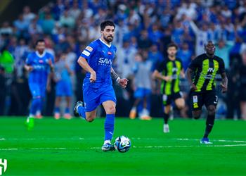 فيديو الهلال يتخطى الاتحاد بثنائية ويتأهل لنهائي كأس خادم الحرمين