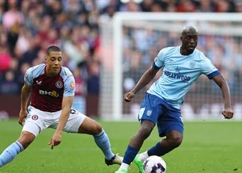 فيديو في مباراة مثيرة التعادل الإيجابي يحسم مواجهة أستون فيلا وبرينتفورد بالدوري الإنجليزي