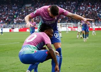 فيديو ميلان يكتسح ليتشي بثلاثية ويؤمن وصافة الدوري الإيطالي