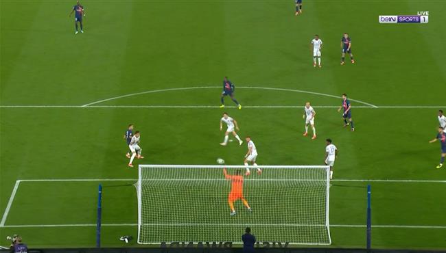 العارضة تحرم اشرف حكيمي من تسجيل هدف امام كليرمون