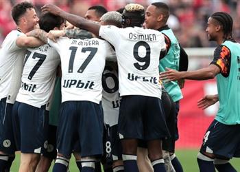 نابولي ينتفض في 13 دقيقة ويكتسح مونزا برباعية في الدوري الإيطالي