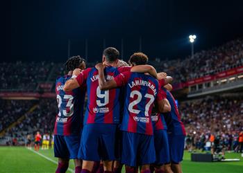 قائمة برشلونة أمام باريس سان جيرمان في دوري أبطال أوروبا استدعاء دي يونج وبيدري