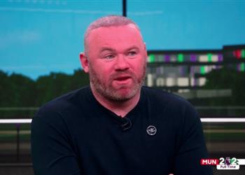 روني لاعب ليفربول محظوظ لعدم الطرد أمام مانشستر يونايتد