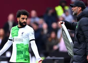 لاعب وست هام يكشف حديث كلوب مع محمد صلاح في مشادة مباراة ليفربول