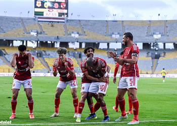 فيديو بمهارة رائعة واحتفال تريكة إمام عاشور يسجل هدف الأهلي الثاني أمام الإسماعيلي