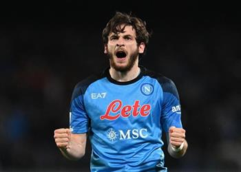 رومانو يكشف موقف نابولي من بيع كفاراتسخيليا في الميركاتو الصيفي