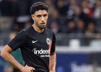 تشكيل فرانكفورت أمام بوروسيا مونشجلادباخ في الدوري الألماني موقف عمر مرموش