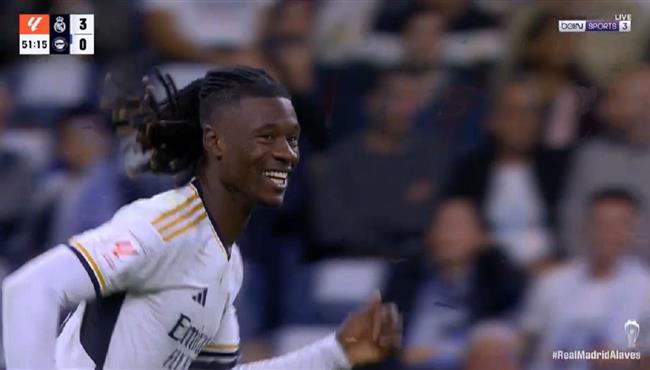 كامافينجا يهدر فرصة هدف بعد التلاعب بمدافعي ديبورتيفو الافيس